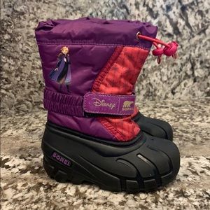 Perfect condition Sorel Disney boots!